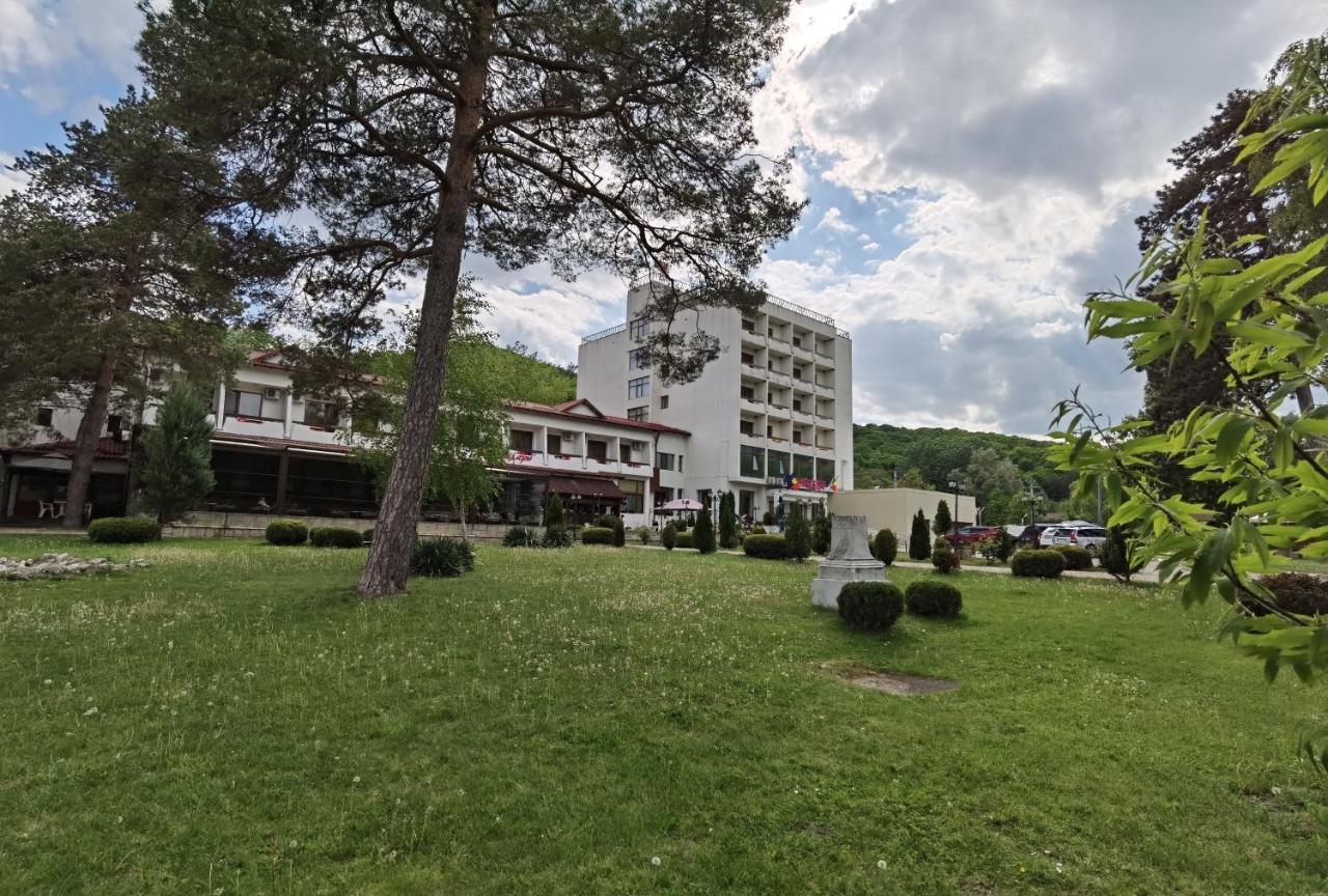 Hotel Spa Cazino Monteoru Sărata-Monteoru Exterior photo